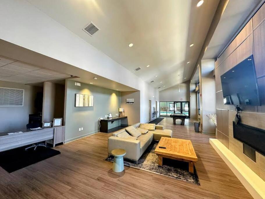 Winter Haus, Winter Park 2 Bedrooms Corner Unit W Outdoor Patio Walking Distance To The Center Of Town Extérieur photo