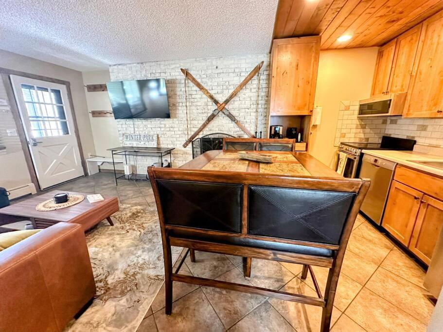Winter Haus, Winter Park 2 Bedrooms Corner Unit W Outdoor Patio Walking Distance To The Center Of Town Extérieur photo